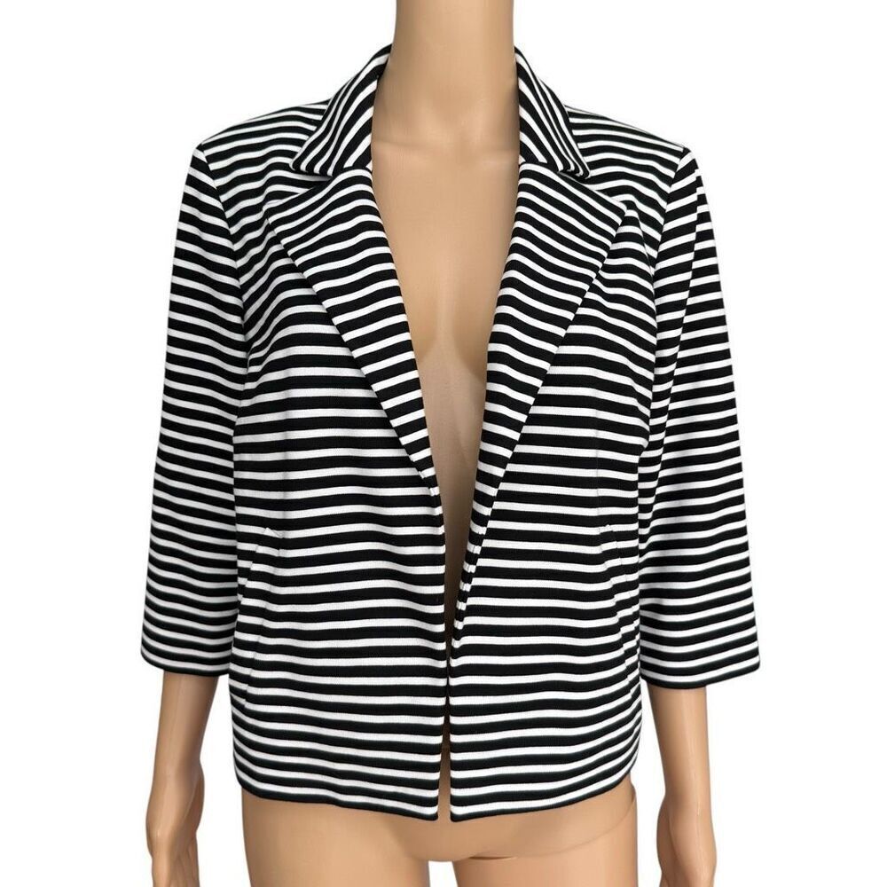 Chico’s black/white striped cropped blazer open from pockets cinched waist sz M